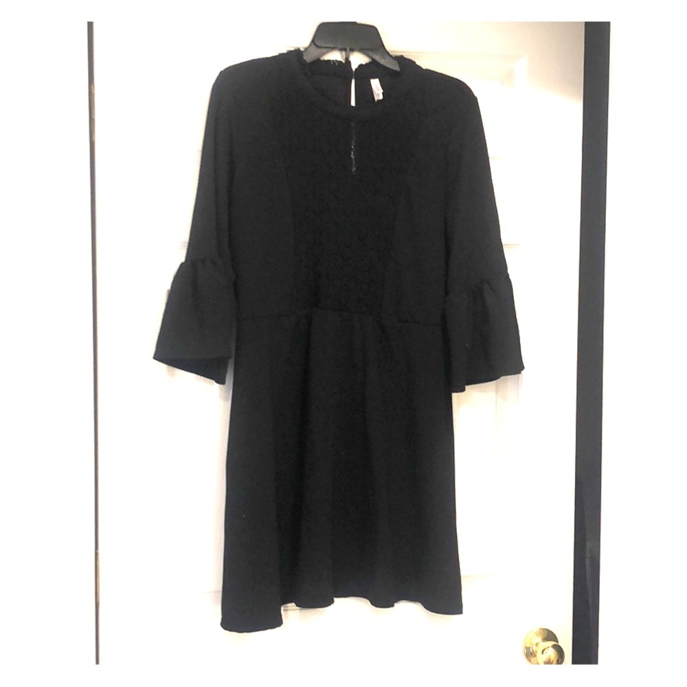 Short black Dress